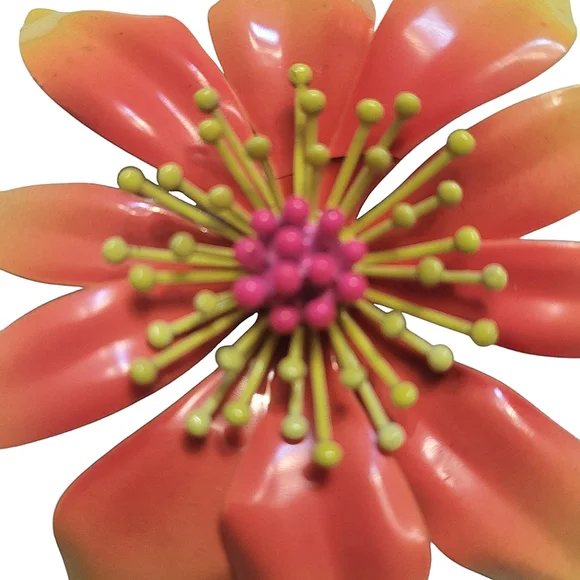 Vintage Flower Brooch - Picture 2 of 6